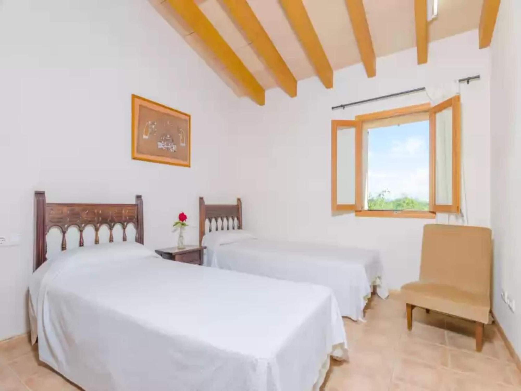 Villa Magnificent With Exterior Parking