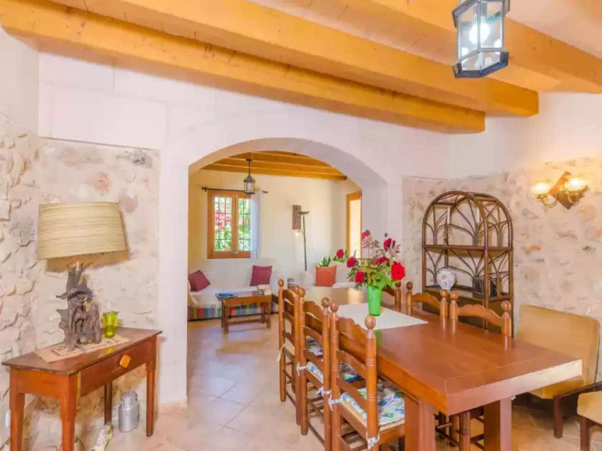 Villa Magnificent With Exterior Parking