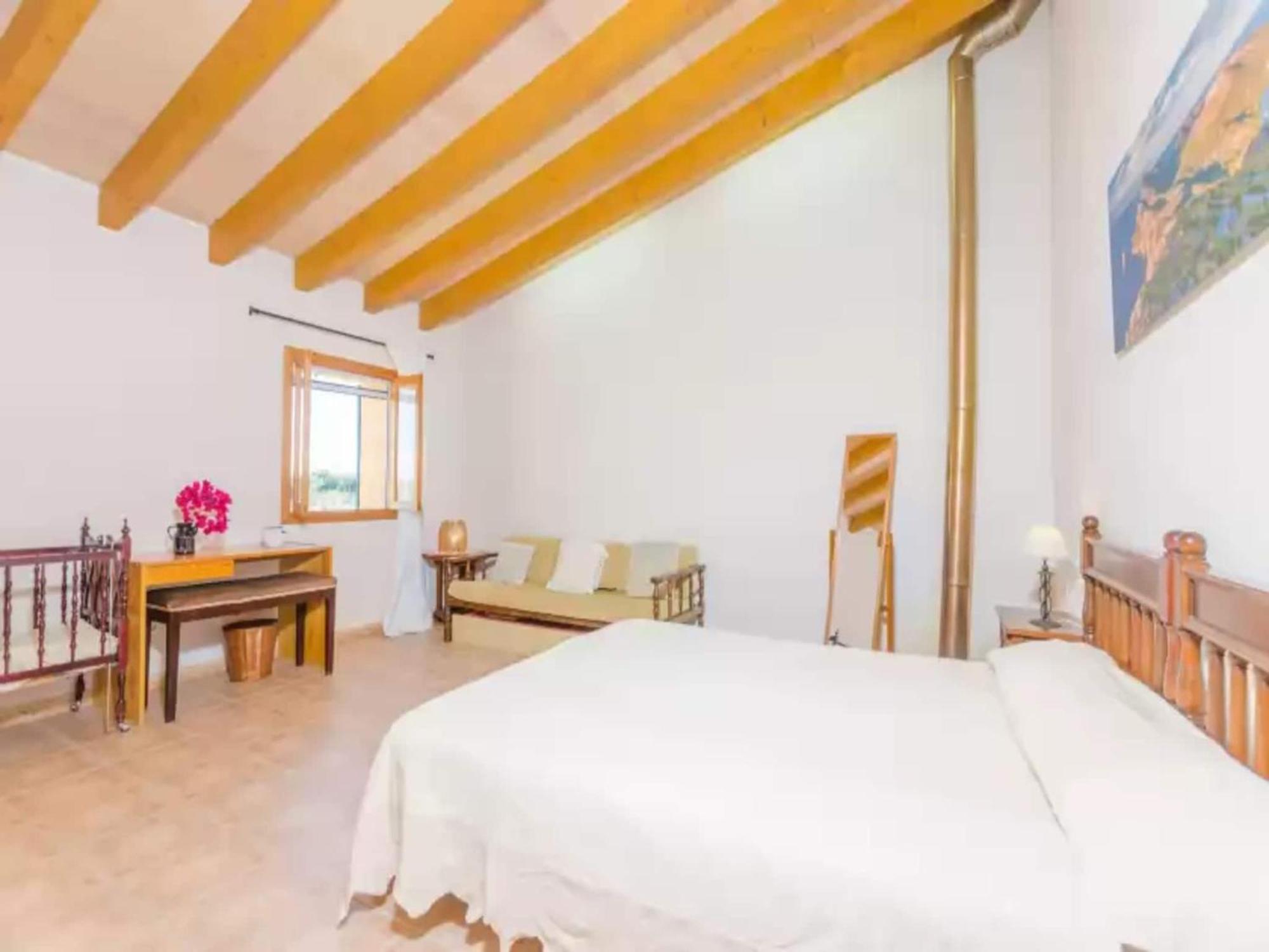 Villa Magnificent With Exterior Parking